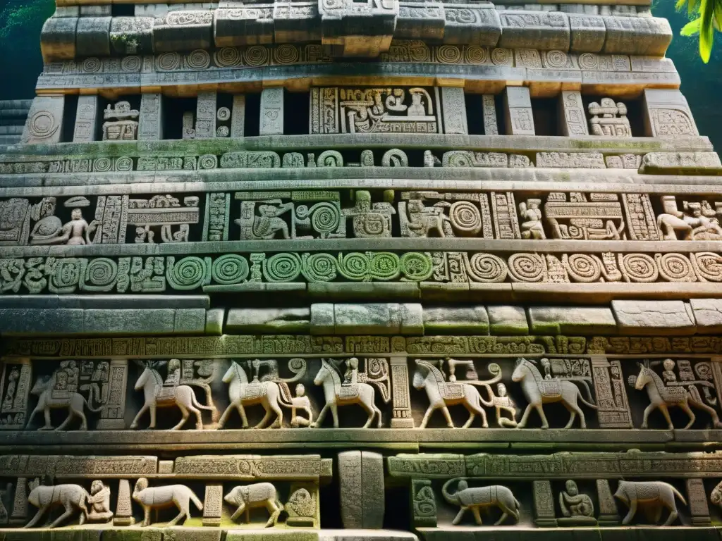 Intrincadas esculturas de piedra en el Templo de las Inscripciones en Palenque, México