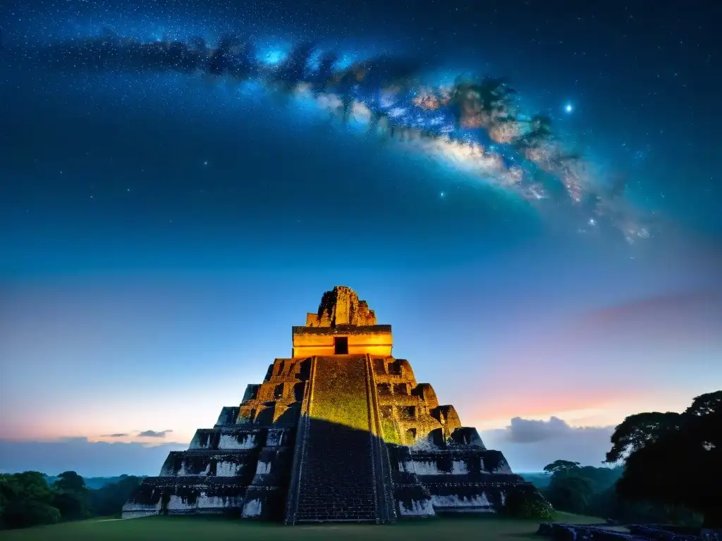 Ruinas mayas de Tikal al anochecer con templo en silueta y constelación de la Osa Mayor, conectando astronomía en rituales mayas con el cosmos