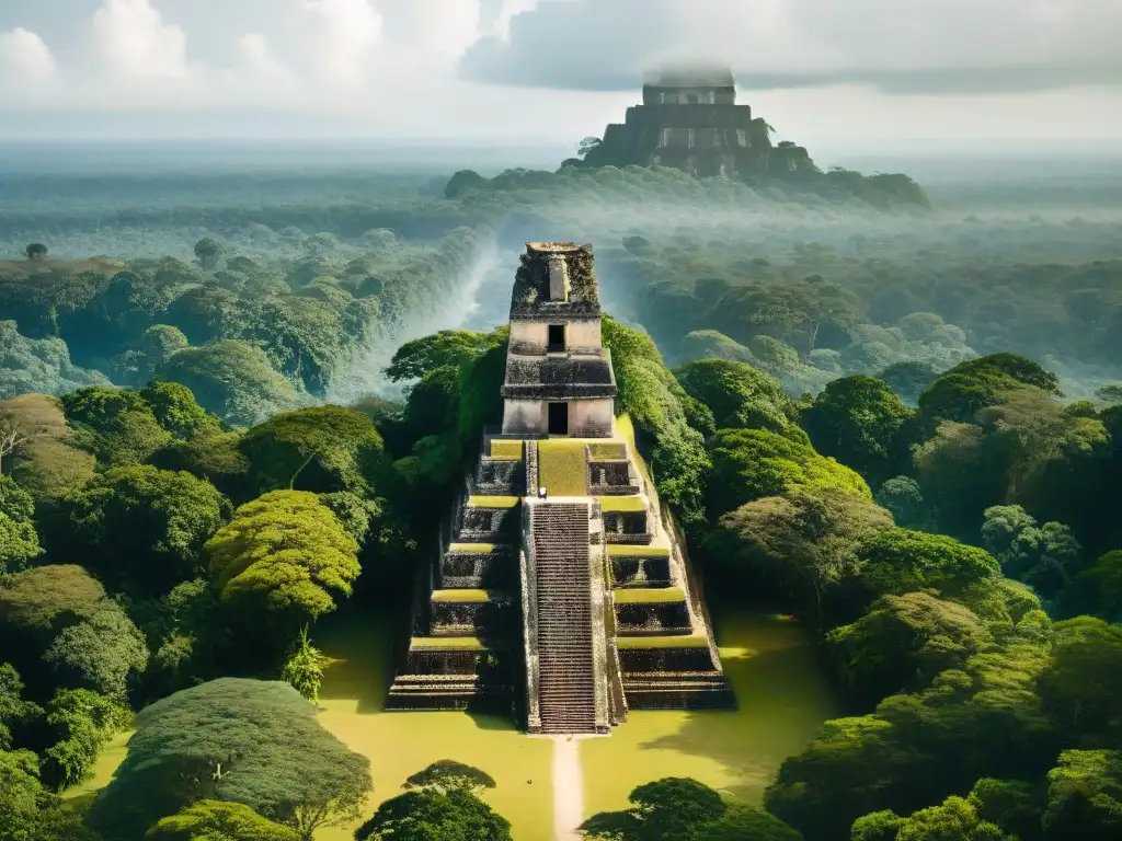 Vista aérea de la impresionante ciudad maya de Tikal, destacando la geometría sagrada en su arquitectura